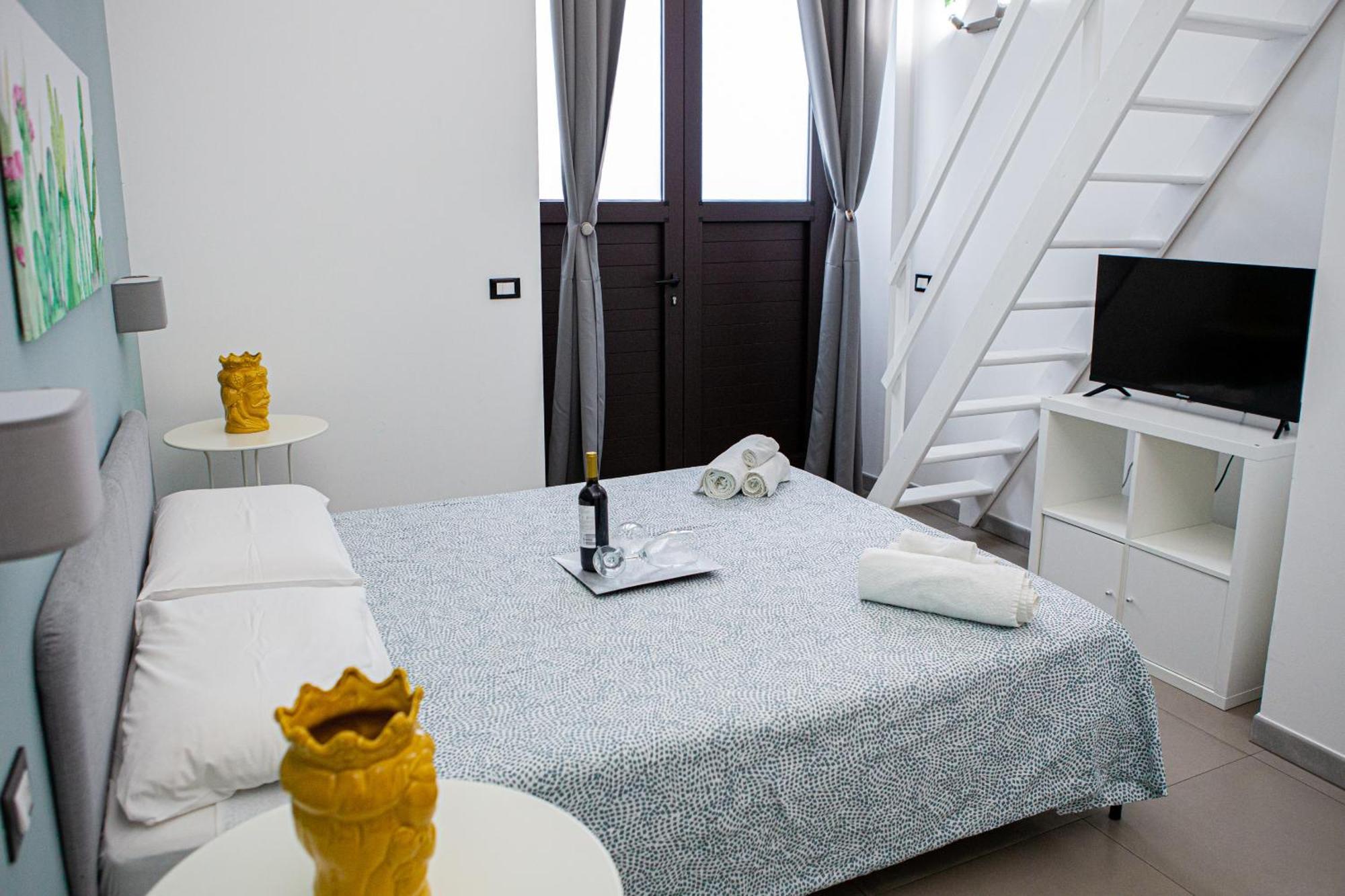 Ruggero Settimo - Holiday Houses Catania-Fontanarossai nemzetközi repülőtér Kültér fotó